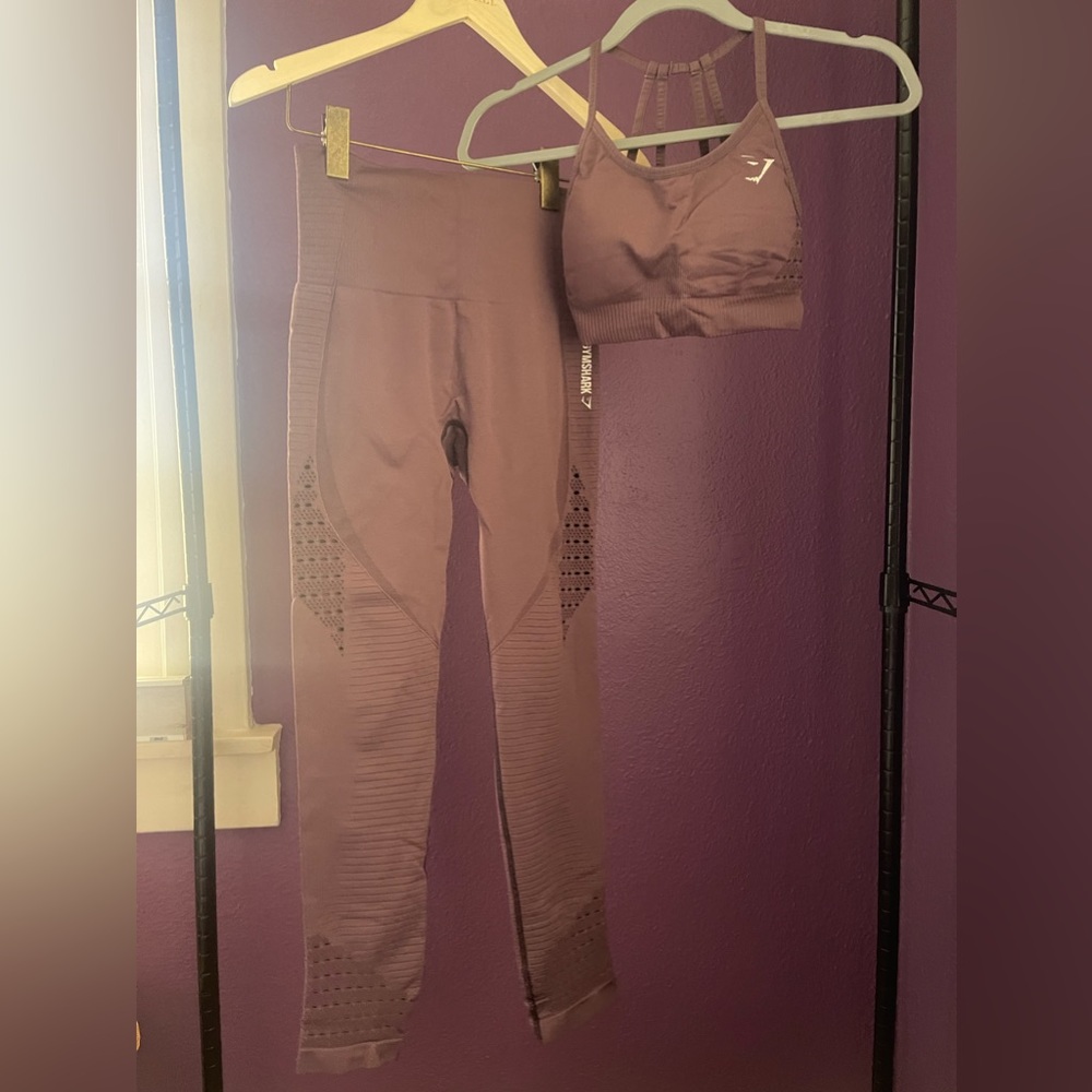 Gymshark ENERGY SEAMLESS Two Piece Set - Small Top, Medium Bottom - PLUM COLOR